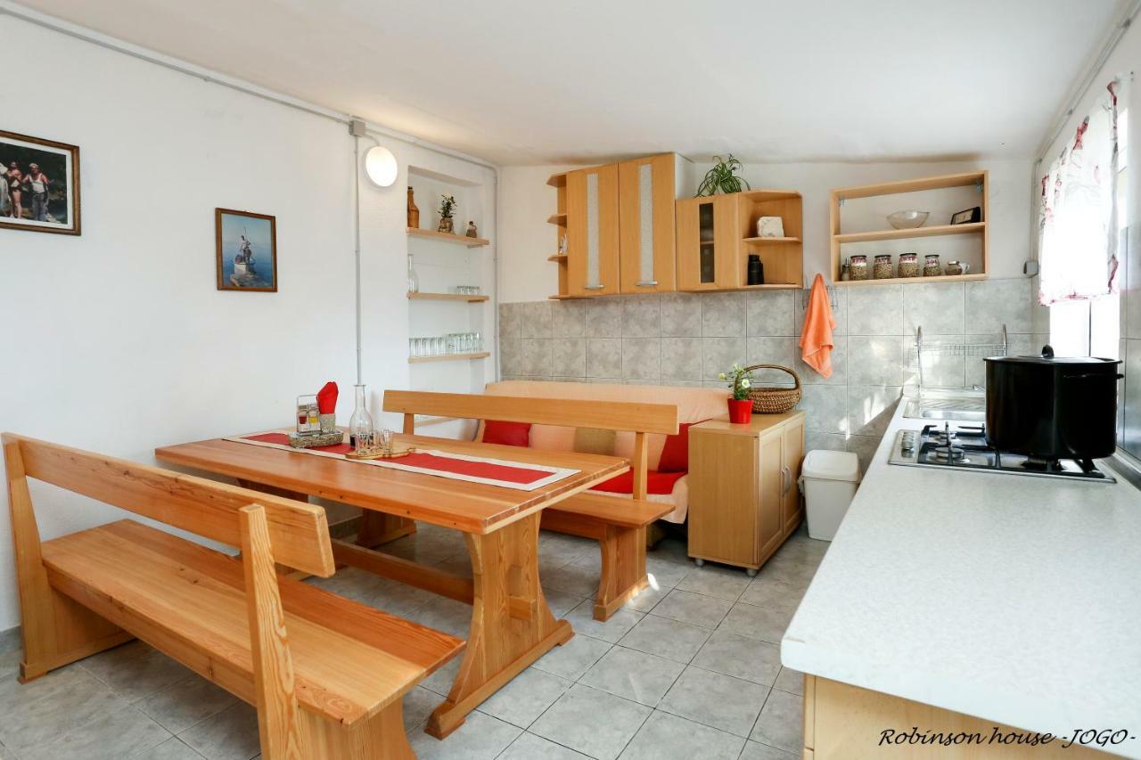 Robinson Beach House Jogo 波尔 外观 照片