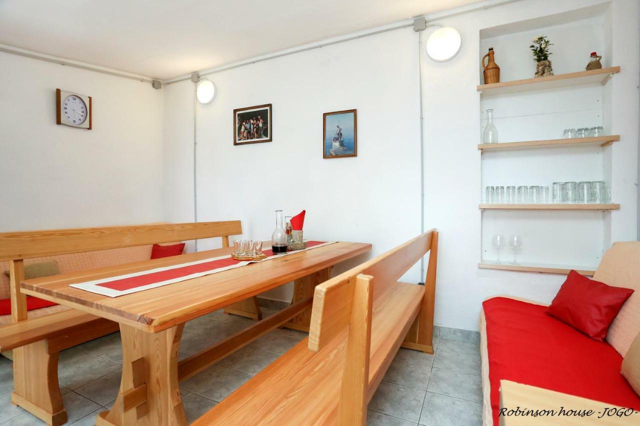 Robinson Beach House Jogo 波尔 外观 照片